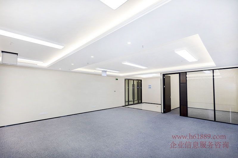 廣電文創(chuàng)中心 出租均價(jià):99元/平米/月 地鐵10號(hào)線【坂田線】冬瓜嶺地鐵站D口步行200米 裝修圖片