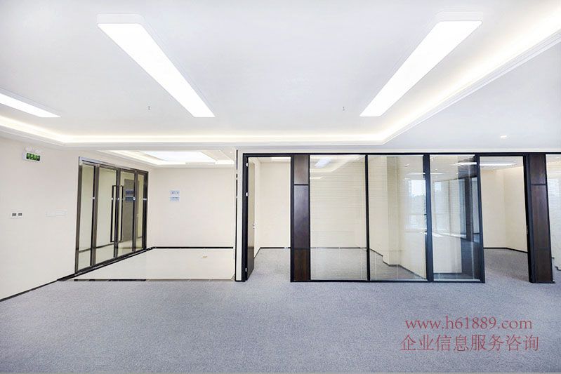 廣電文創(chuàng)中心 出租均價(jià):99元/平米/月 地鐵10號(hào)線【坂田線】冬瓜嶺地鐵站D口步行200米 裝修圖片