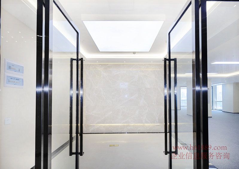 廣電文創(chuàng)中心 出租均價(jià):99元/平米/月 地鐵10號(hào)線【坂田線】冬瓜嶺地鐵站D口步行200米 裝修圖片