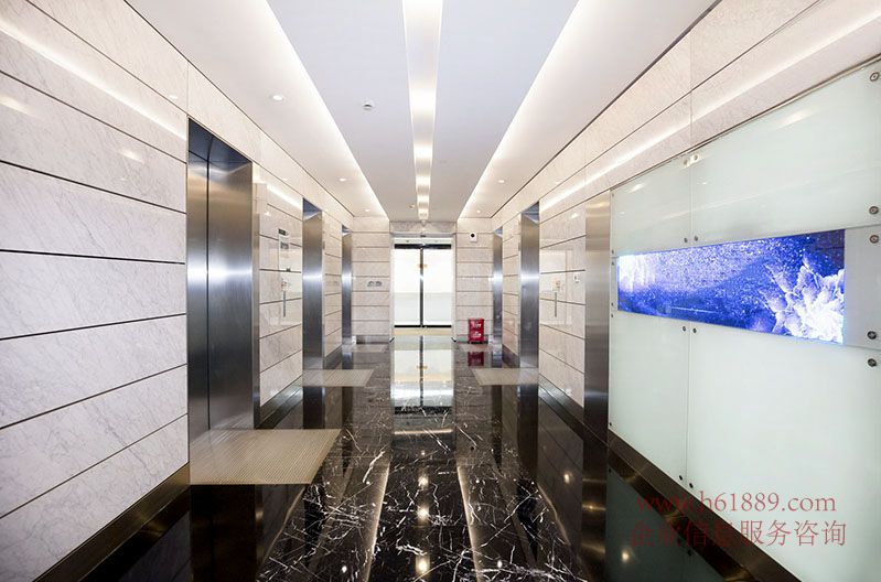 新世界商務(wù)中心 證券交易所+廣深港高鐵站旁 5A甲級寫字樓 裝修好 全辦公家私 出租 電梯廳圖片