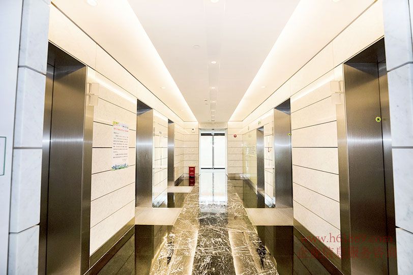 新世界中心(新世界商務(wù)中心)全辦公家私 雙面采光 拎包辦公 隨時(shí)看房 電梯廳 裝修圖片