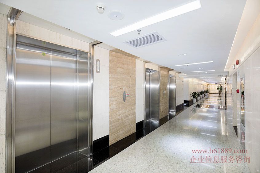 財(cái)富大廈(時(shí)代財(cái)富大廈)24小時(shí)空調(diào) 電梯口 全辦公家私 海景 三面采光 財(cái)富大廈(時(shí)代財(cái)富大廈)電梯廳 裝修圖片