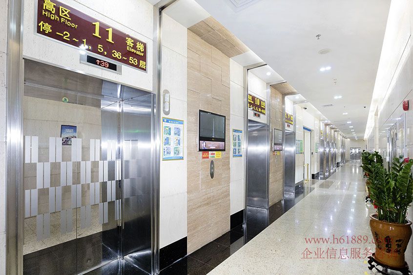 財(cái)富大廈(時(shí)代財(cái)富大廈)24小時(shí)空調(diào) 電梯口 全辦公家私 海景 三面采光 財(cái)富大廈(時(shí)代財(cái)富大廈)電梯廳 裝修圖片