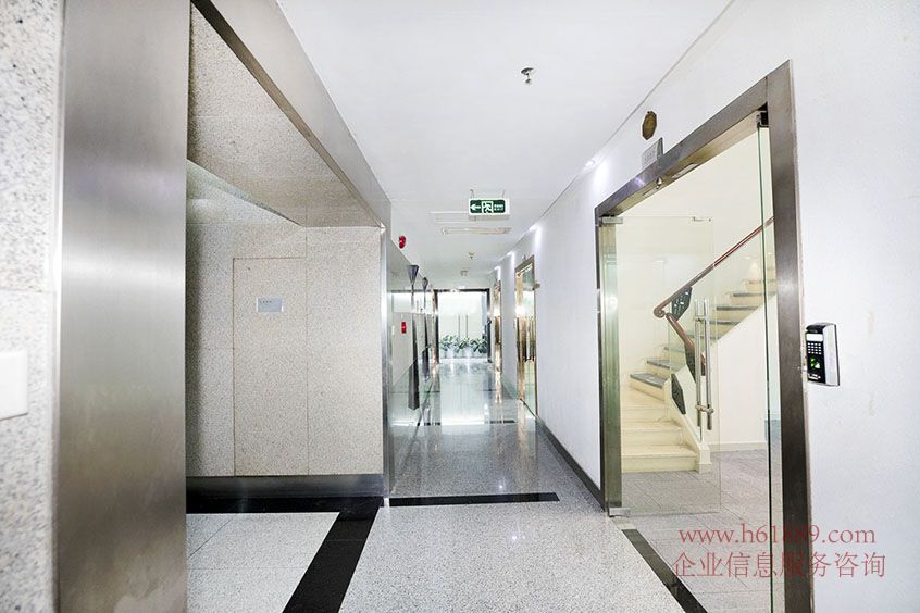 現(xiàn)代國(guó)際大廈(現(xiàn)代國(guó)際商務(wù)大廈)會(huì)展中心地鐵站 地鐵1/4號(hào)線 出租 公共區(qū)域圖片